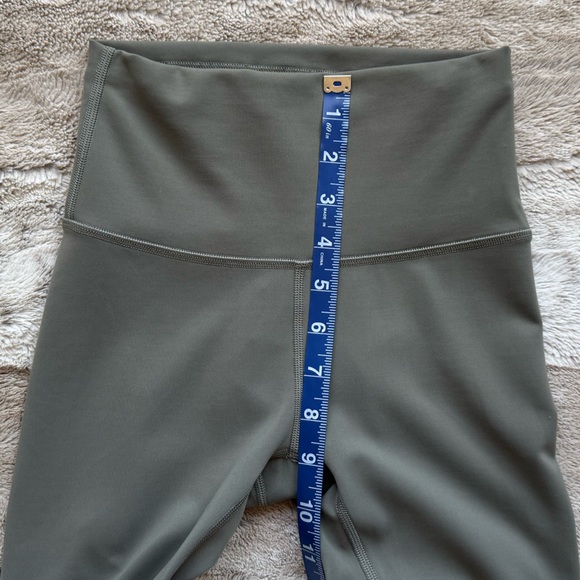 Lululemon Wunder Train High-Rise Tight 24" *Asia Fit in Grey Sage Size XS - Picture 10 of 14